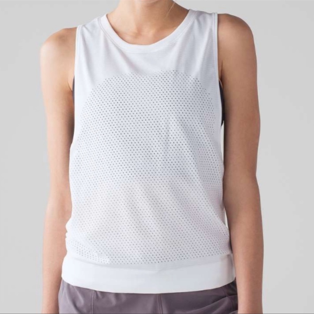 LULULEMON White Breeze By II Muscle Tank Top Size 6